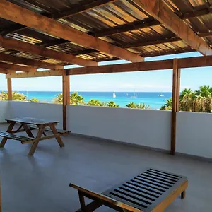 Apartahotel Surfzone Beachside ***